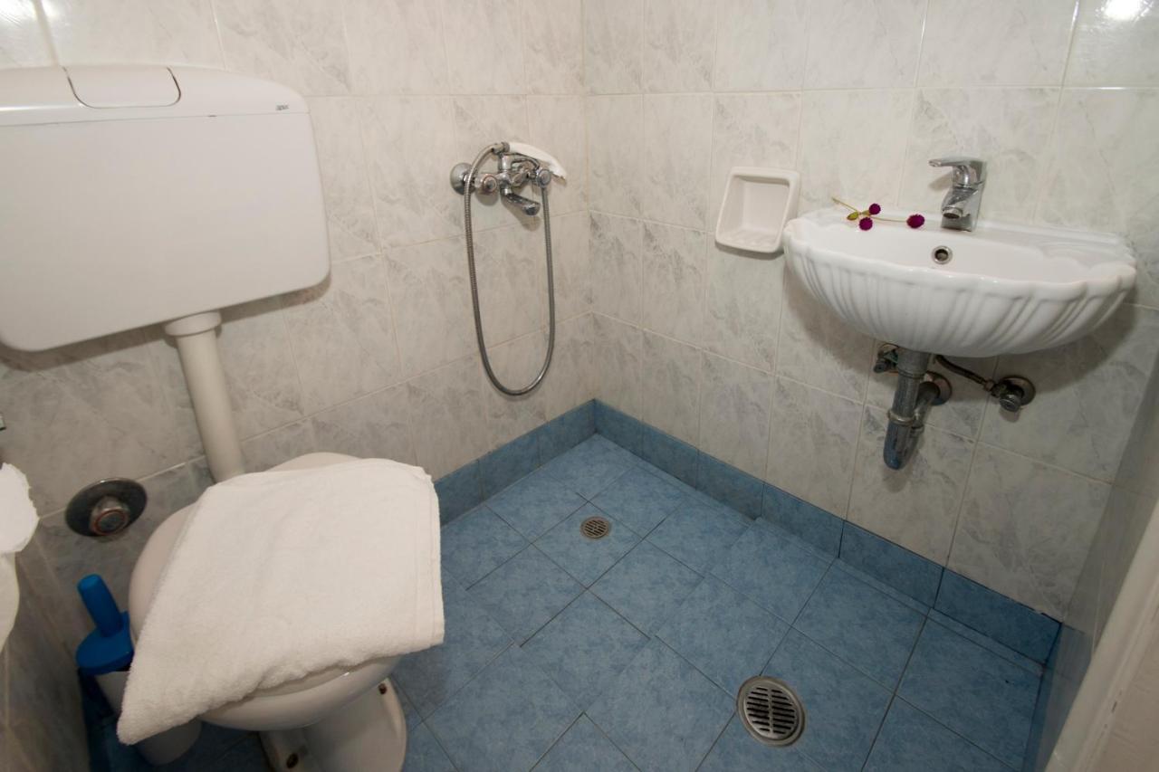 Damianos Rooms Adamantas  Екстериор снимка